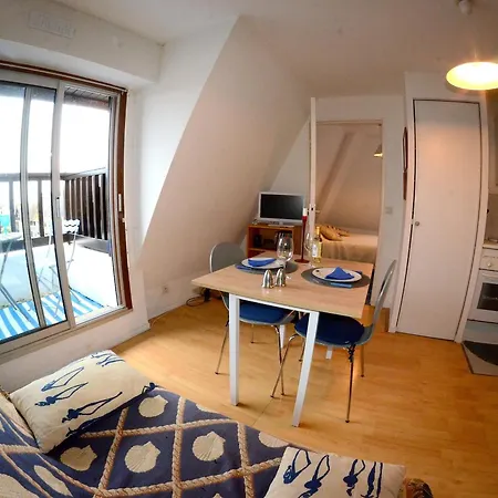 **charmant T2 A 200m De La Avec Balcon Et Parking Prive A Villers-sur-mer** - Fr-1-712-80 Villers-sur-Mer