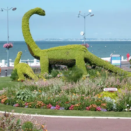 **charmant T2 A 200m De La Avec Balcon Et Parking Prive A Villers-sur-mer** - Fr-1-712-80 * Villers-sur-Mer